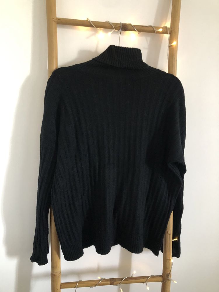 Camisola de malha canelada gola alta