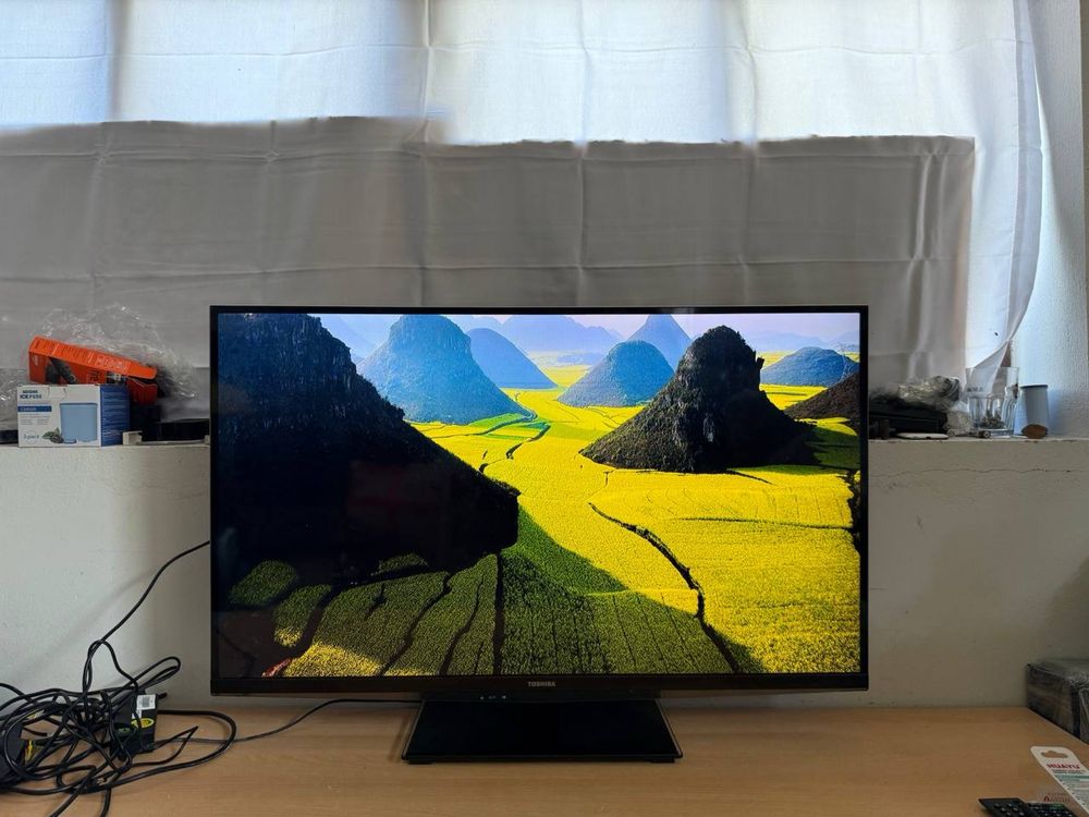 Телевізор Toshiba 42” / Full HD / 3D / Dolby Digital