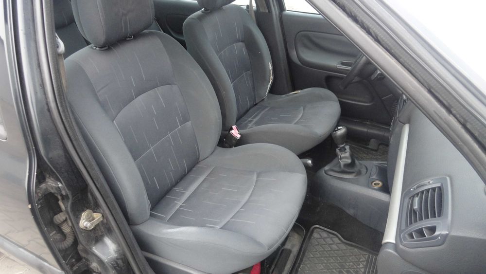 Renault Clio na części 5 Drzwi Kolor Czarny Diesel kolor NV676 diesel