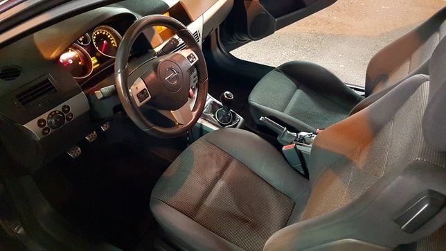 Opel Astra GTC 1.3