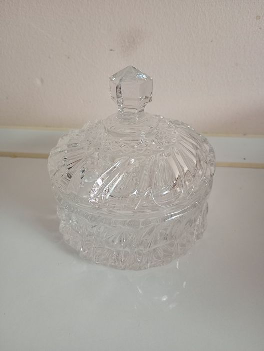 Piękna kryształowa cukiernica jak nowa