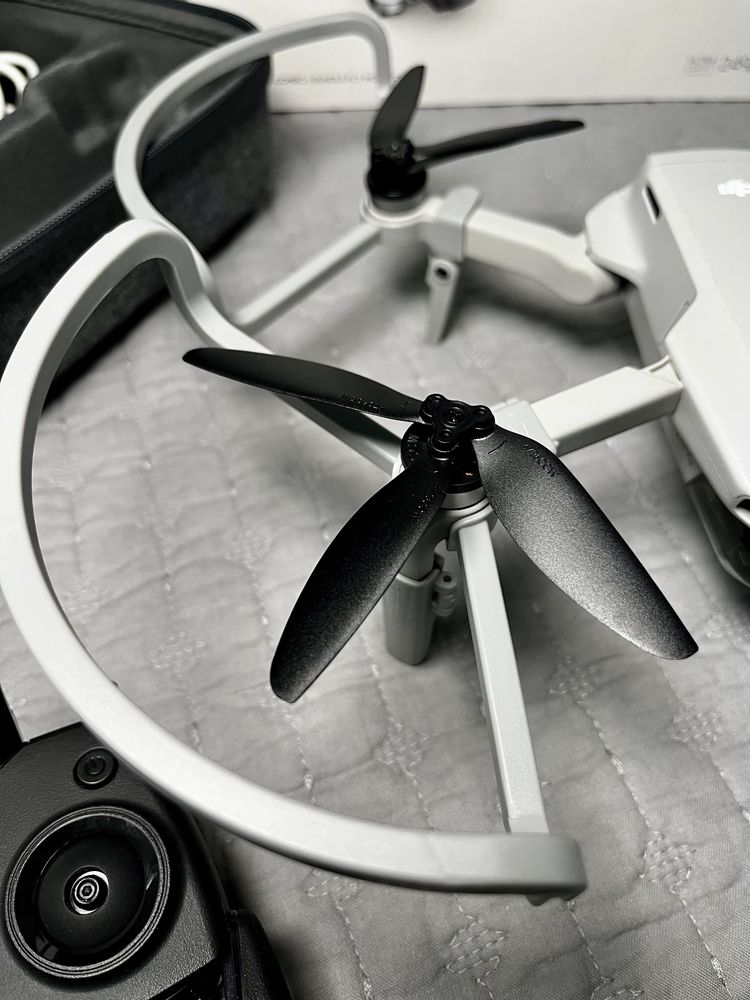 Drone DJI mini SE c/ pouco uso + extras