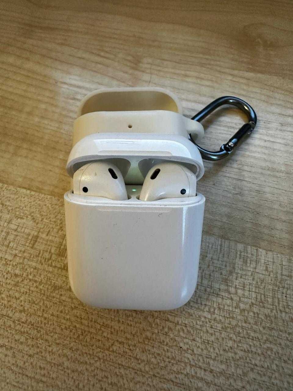 Apple AirPods 2 2023