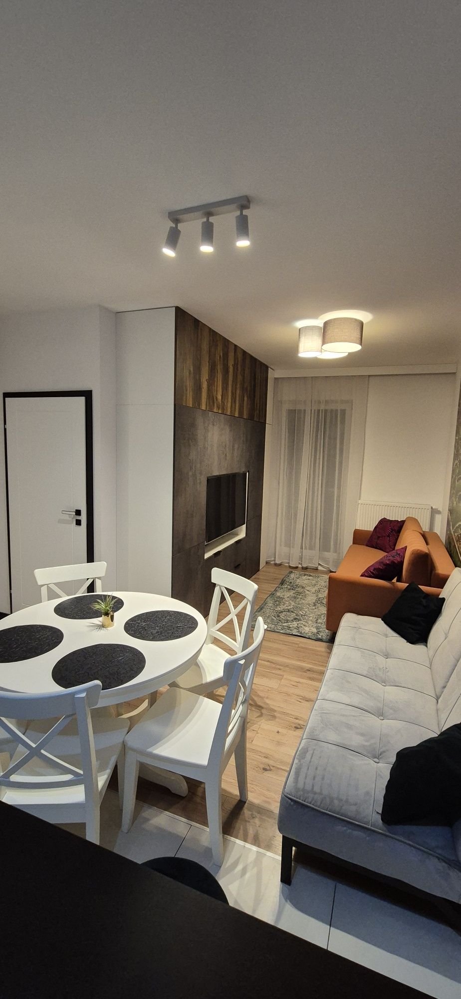 Wynajmę apartament mieszkanie Wrocław od 1 do 10 osób centrum ZOO PKP