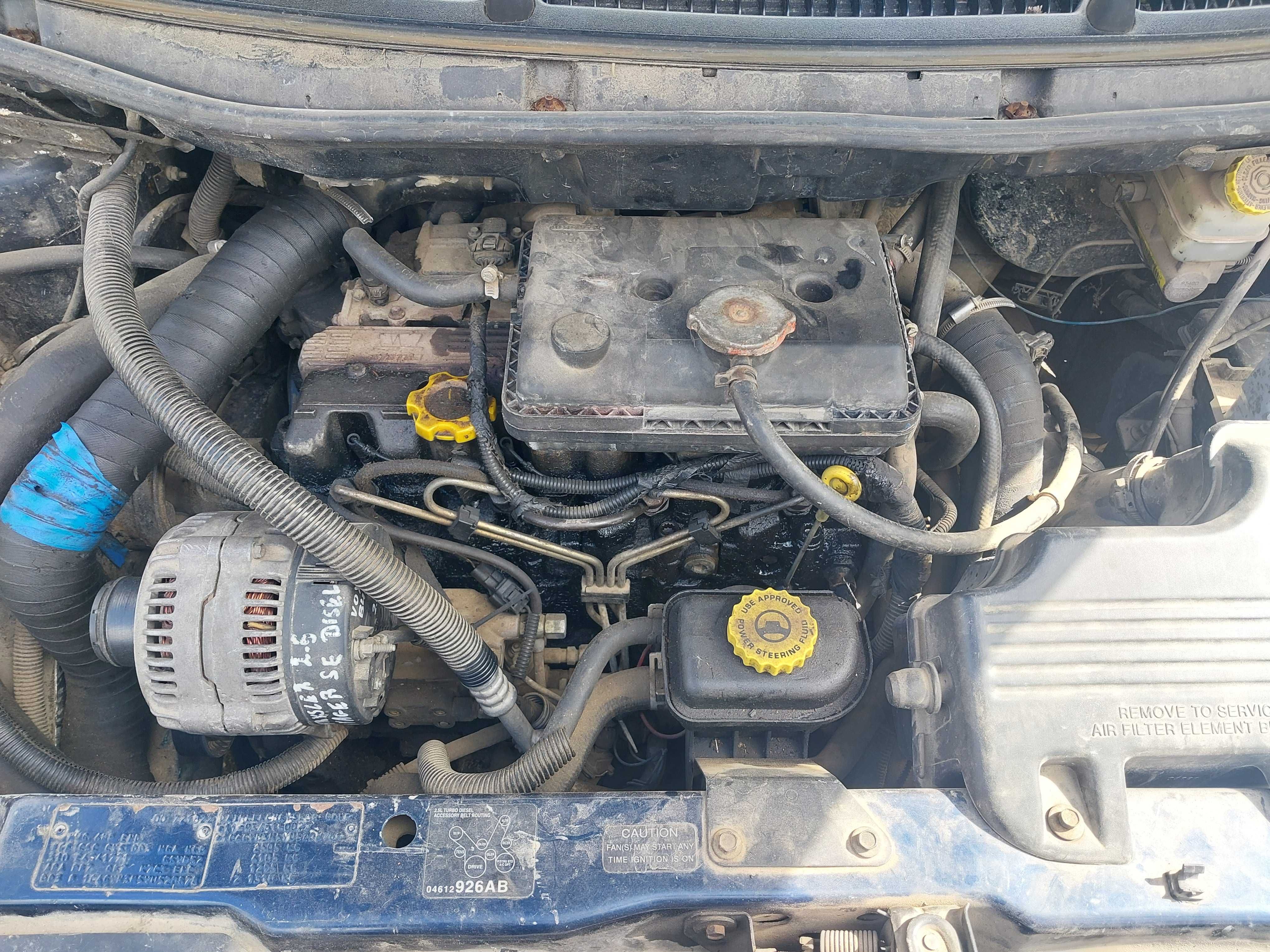 Posiadam czesci chrysler  voyager  2.5td  vm