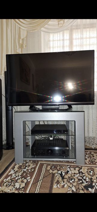 Тумба под телевизор, аудиоаппаратуру.