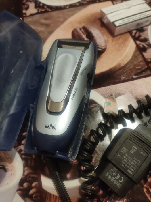 Продам бритву для бороды Braun Series 3