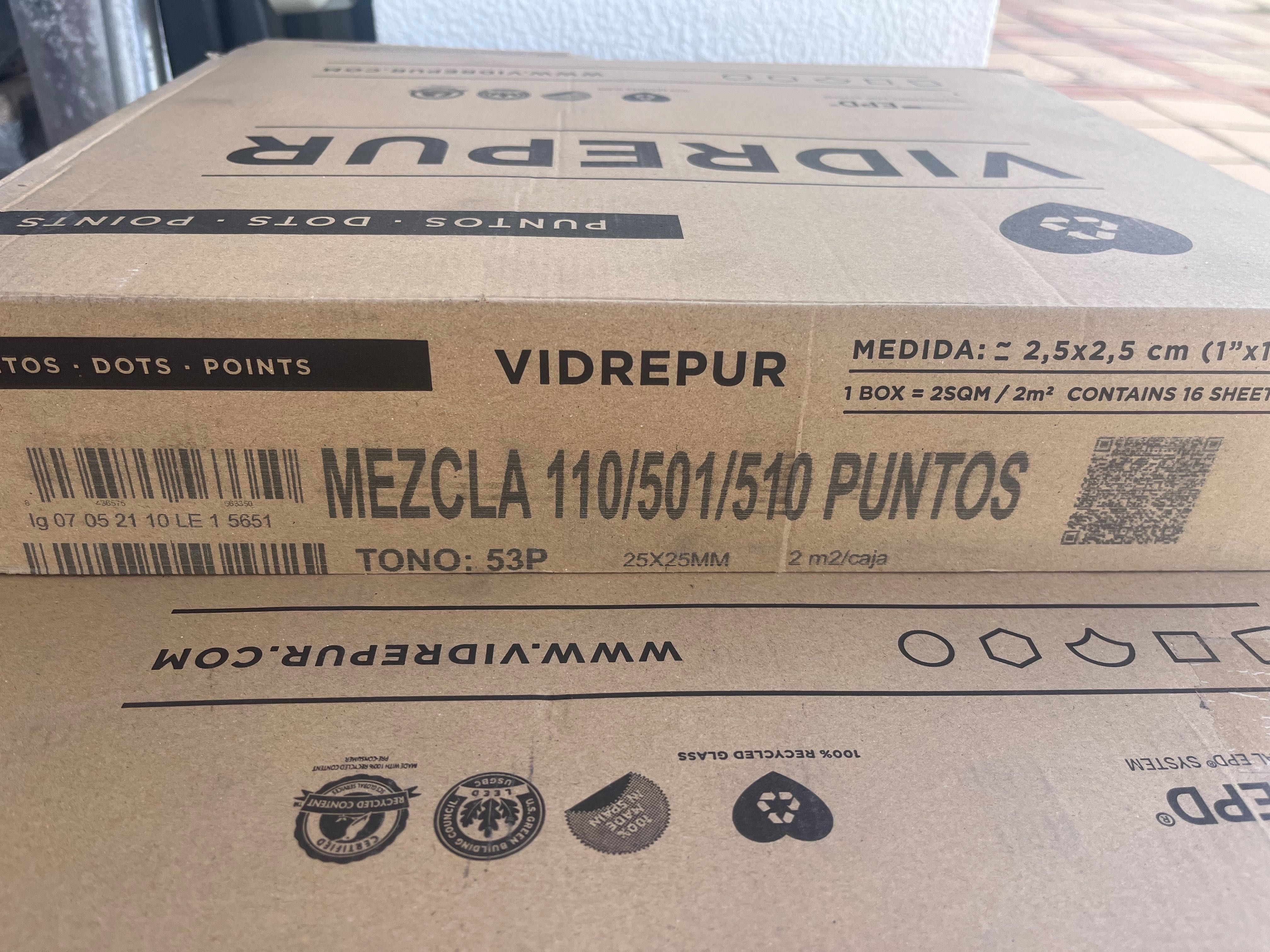Caixas de PASTILHAS para revestimento de Piscina