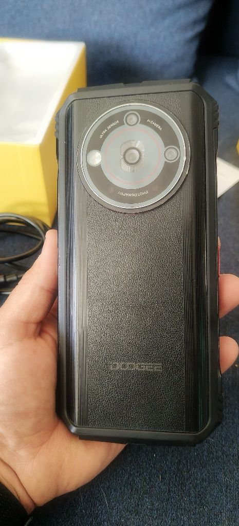 Wytrzymały telefon Smartfon Doogee v30pro