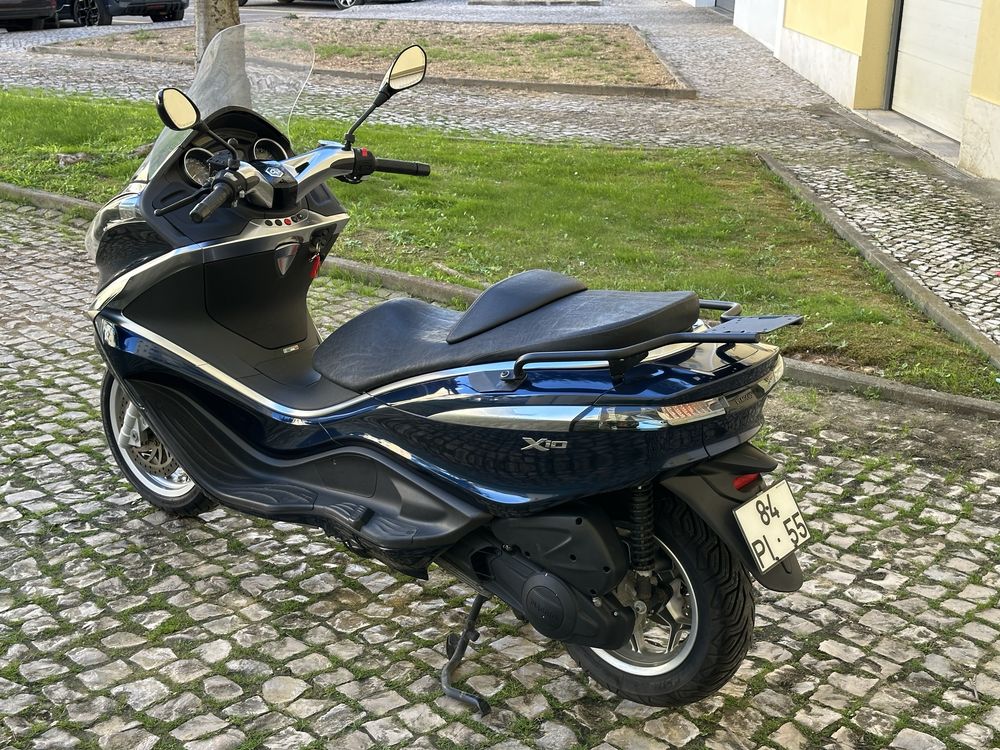 Maxiscooter Piaggio X10  125cc excelente estado