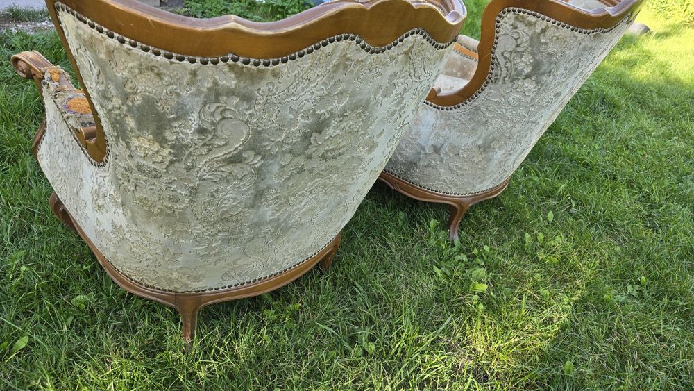 Dwa fotele Ludwiki do renowacji