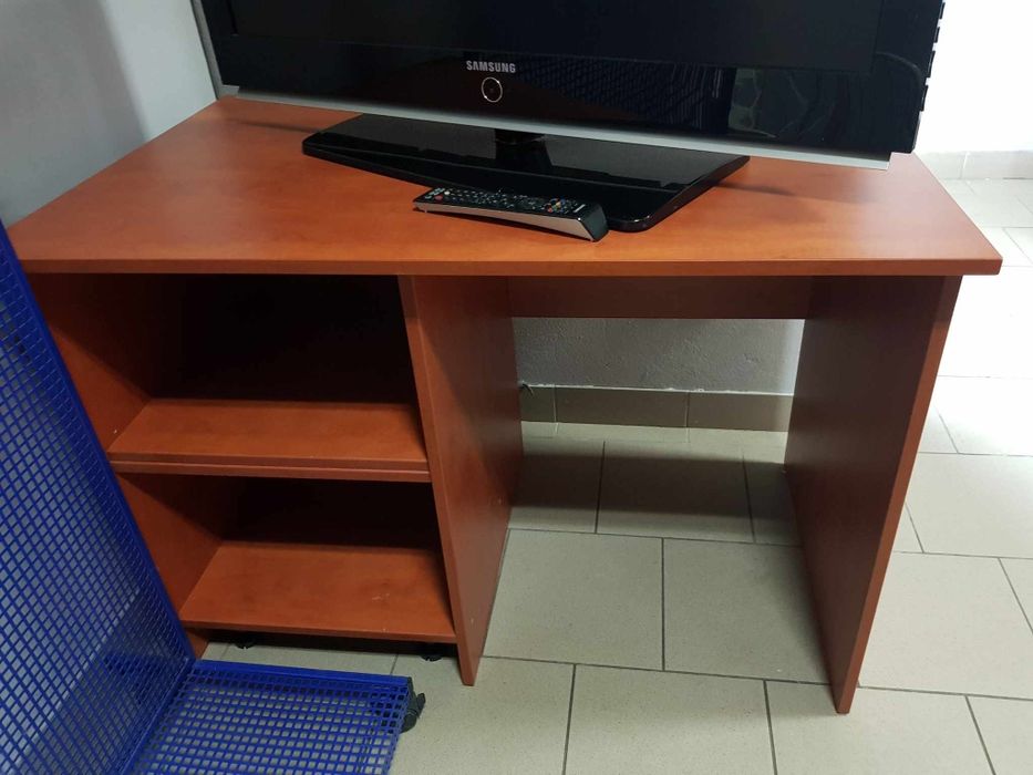 Sprzedam biurko wymiary 110 x 70  . Wysokosc 78