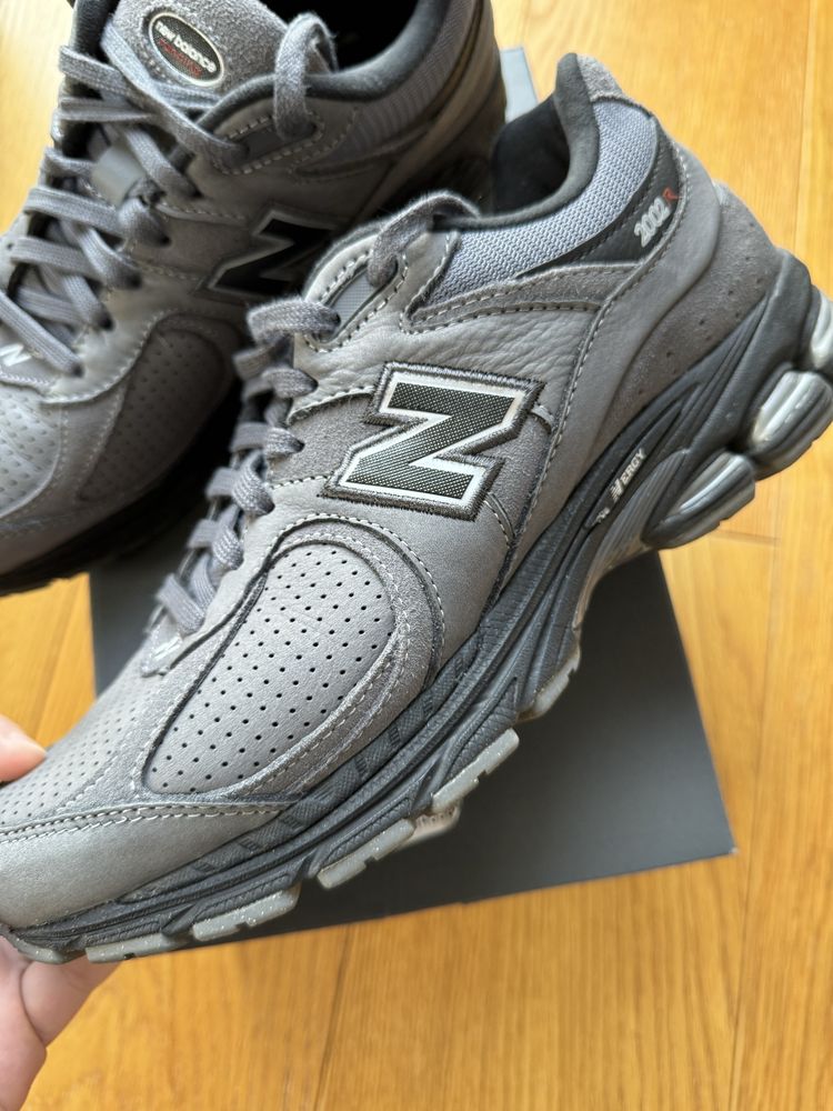 Buty New Balance M2002 REH