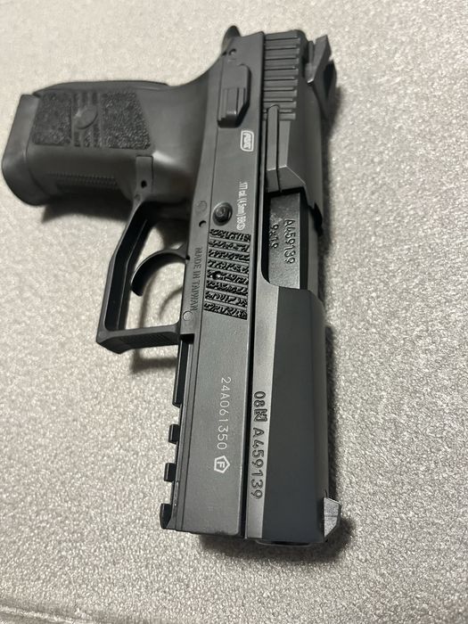 Pistola CZ 4.5mm Nova