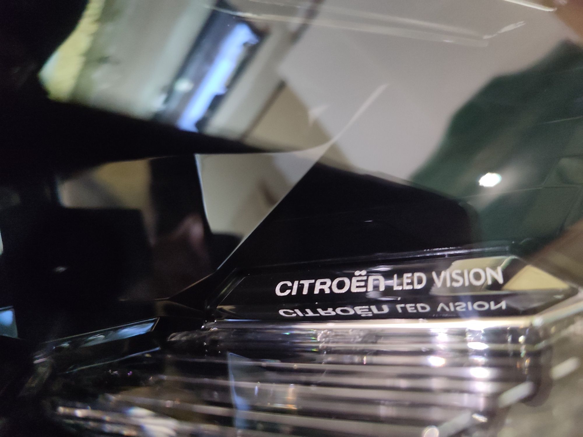Citroen C4 III FULL LED 20- lampa prawa przód przednia