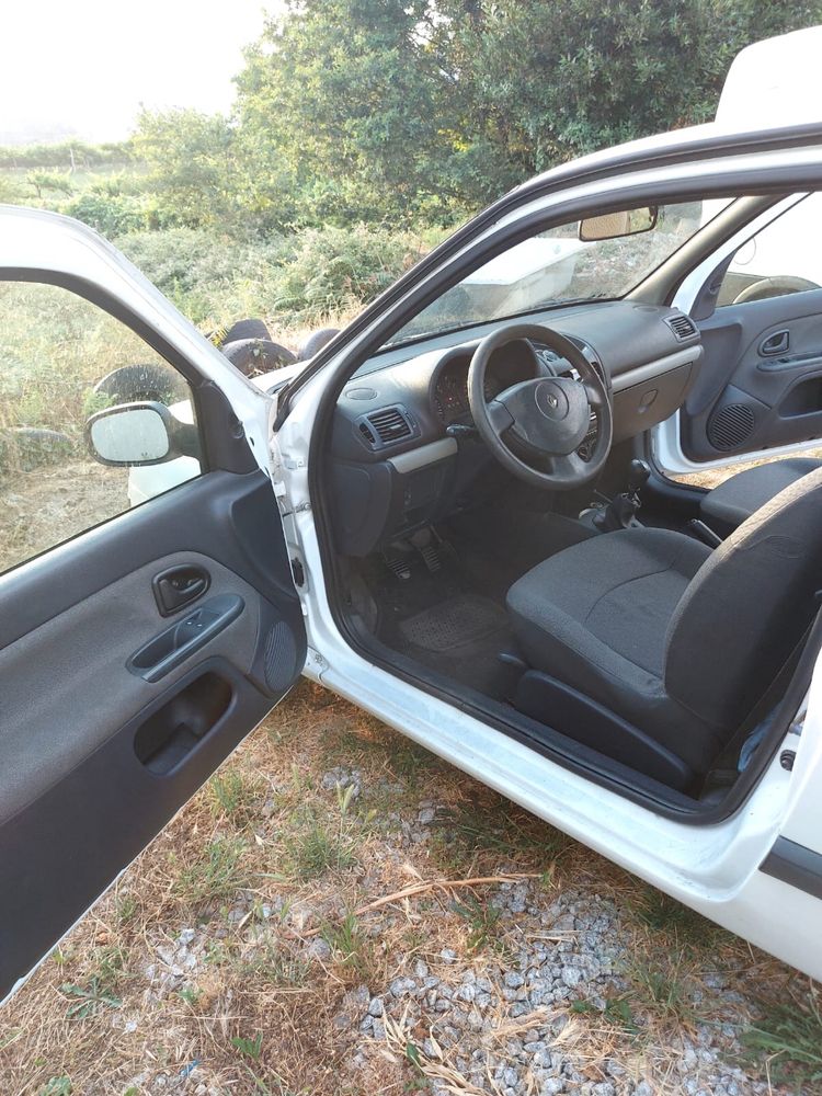 Carrinha renault clio