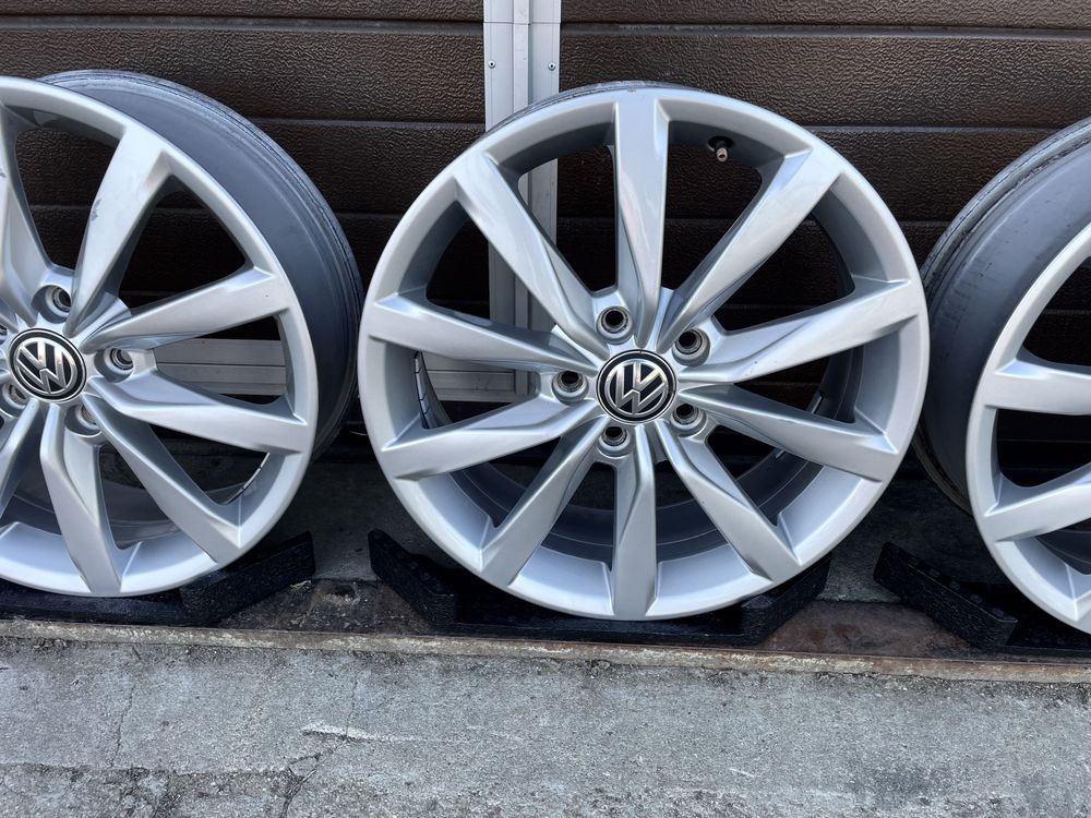 4x Alufelgi 5x112 r17 et48 6J Felgi aluminiowe Oryginalne Volkswagen