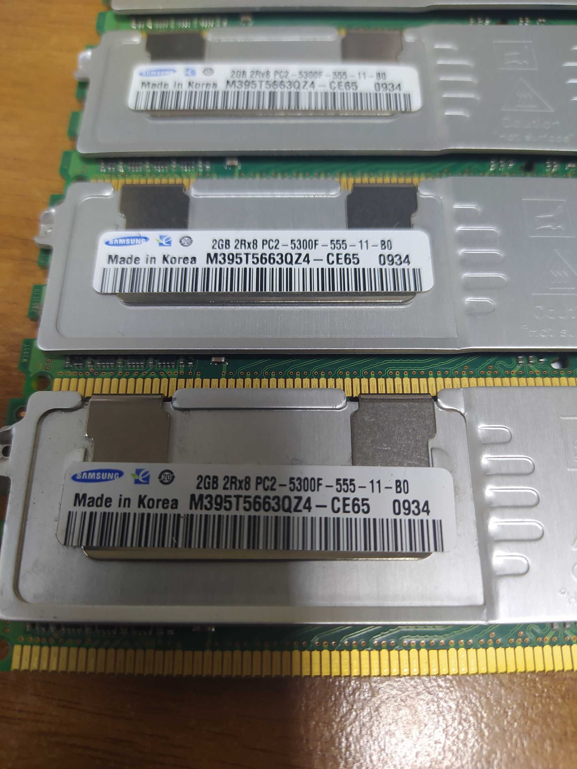 Память Серверна Samsung DDR2  5300P (667MHz) Hynix 2gb 2R*4-5300F ECC.