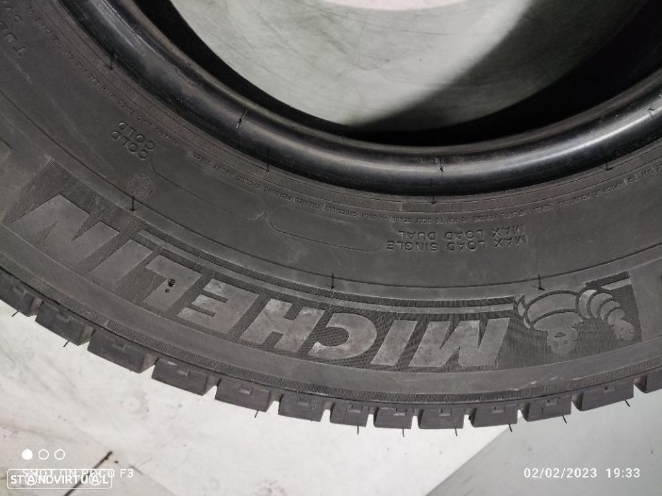 2 pneus semi novos 225-75r16c michelin - oferta da entrega 120 EUROS
