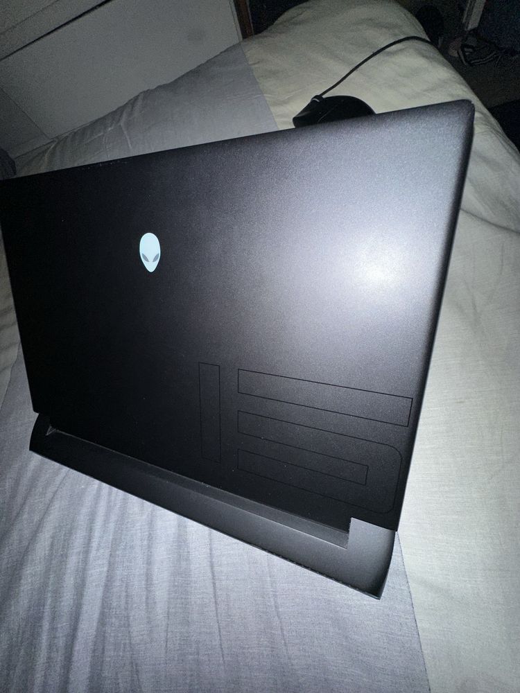 Notebook Game alienware m15 r6 RTX 3070 i7 32G ram, 1Tb SSD
