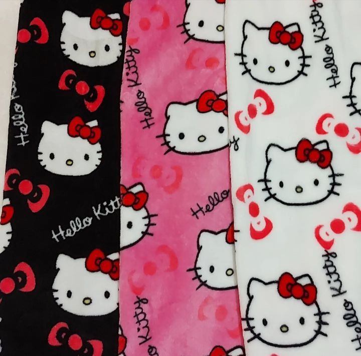 Трендові штани Hello Kitty універсальні.
Трендові штани Hello Kitty ун