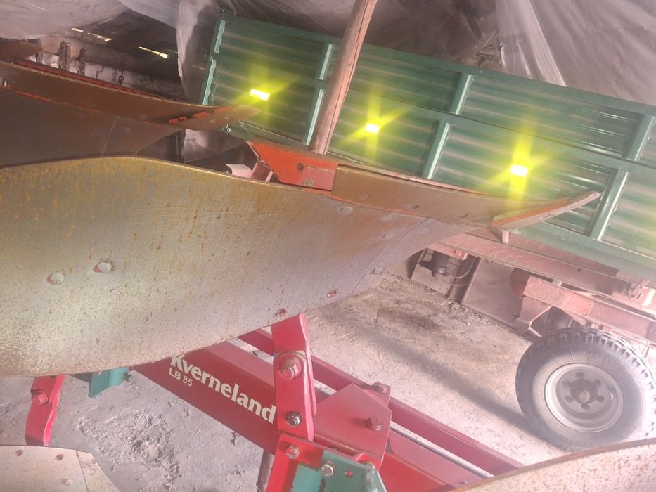 Pług vario kverneland lb 85 okazja obrotowy  4+1