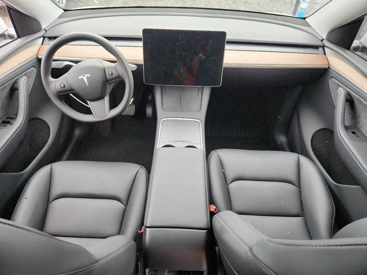 2025 Tesla Model Y Long Range