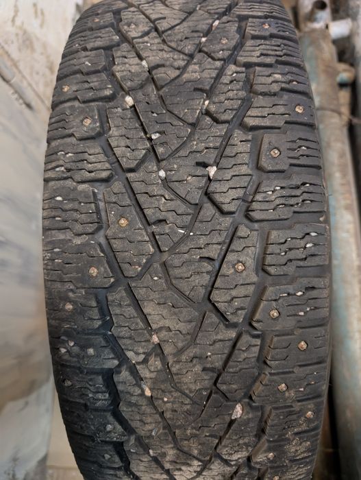 Шини з диском 4шт Nokian 235/65R16
