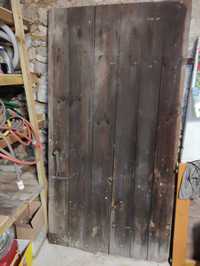 Stare, drewniane wrota - drzwi