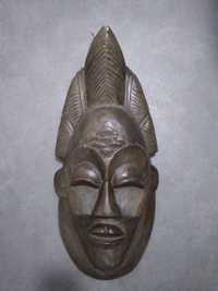 Afrykańska maska drewniana
