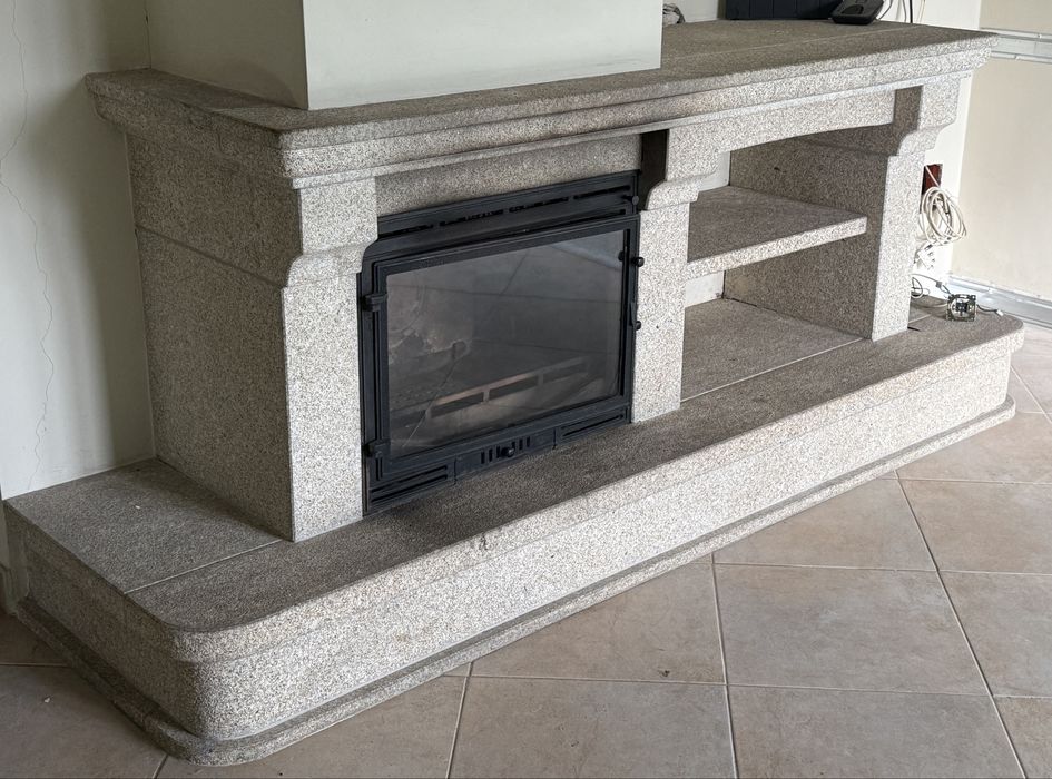 Lareira em pedra com recuperador