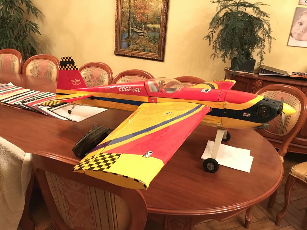 Samolot rc Edge 540