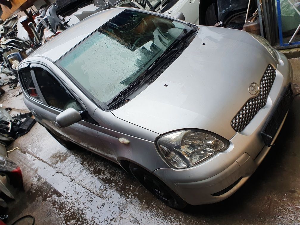 Toyota Yaris 2004 2003 2005 2002 2001 2000 разборка Киев ярис 1 шрот