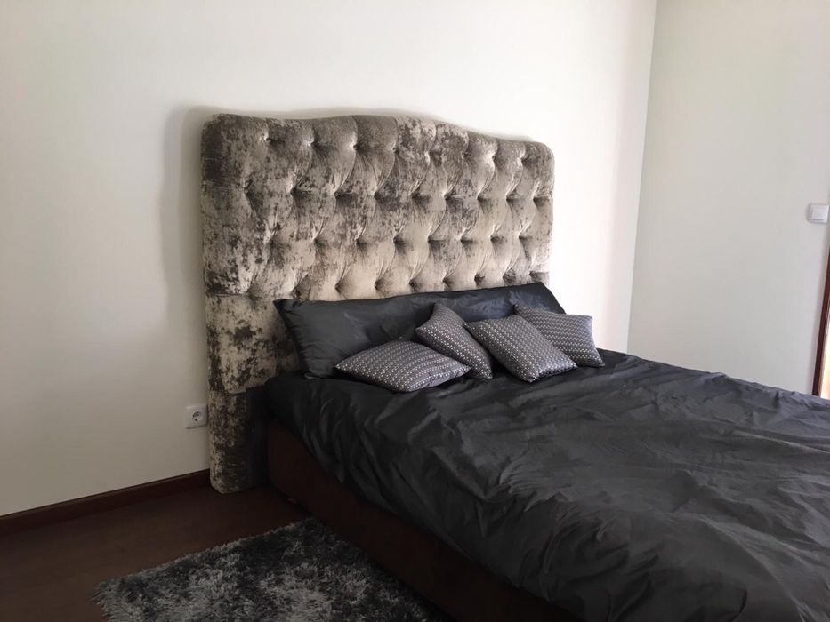Cama de Casal em Veludo