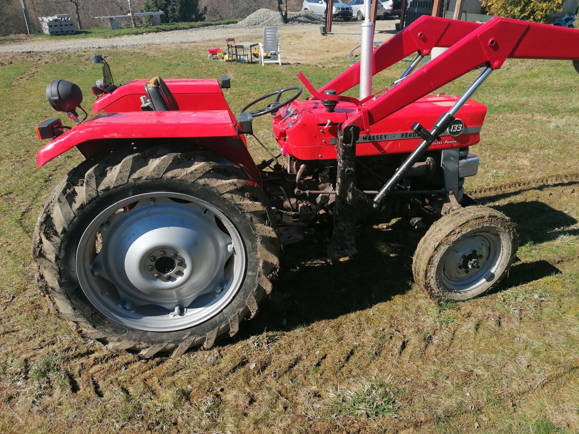 Massey Ferguson 133 (245/255)