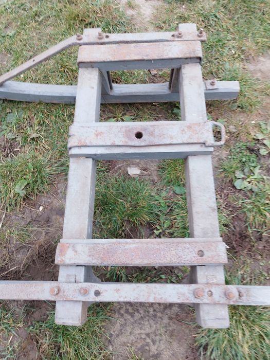 Санкі кіннські дубові. Терміново продається