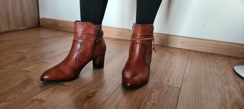 Buty Pikolinos skórzane