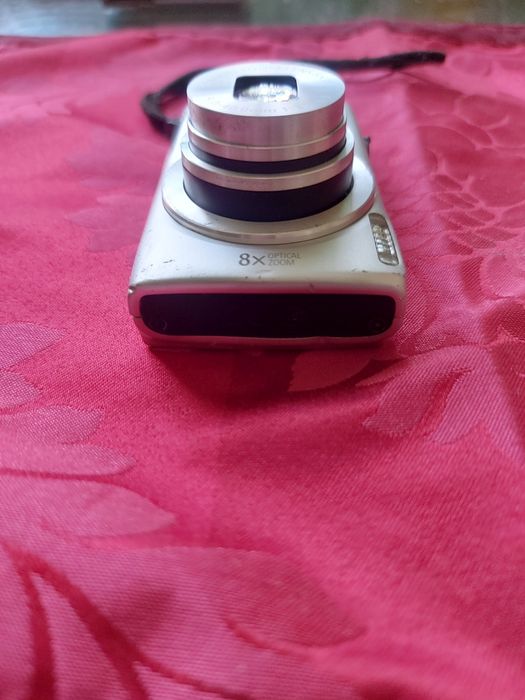 Цифровой фотоаппарат Canon IXUS