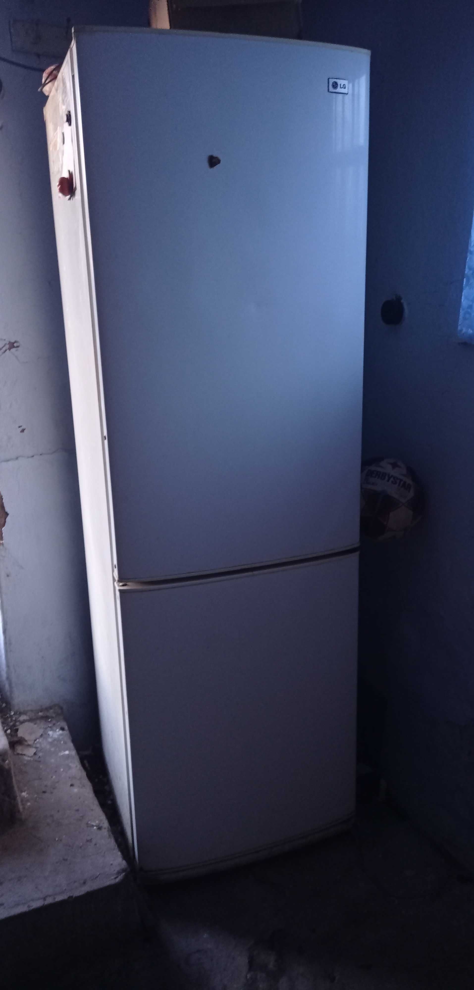 Холодильник LG 2метра на запчасти