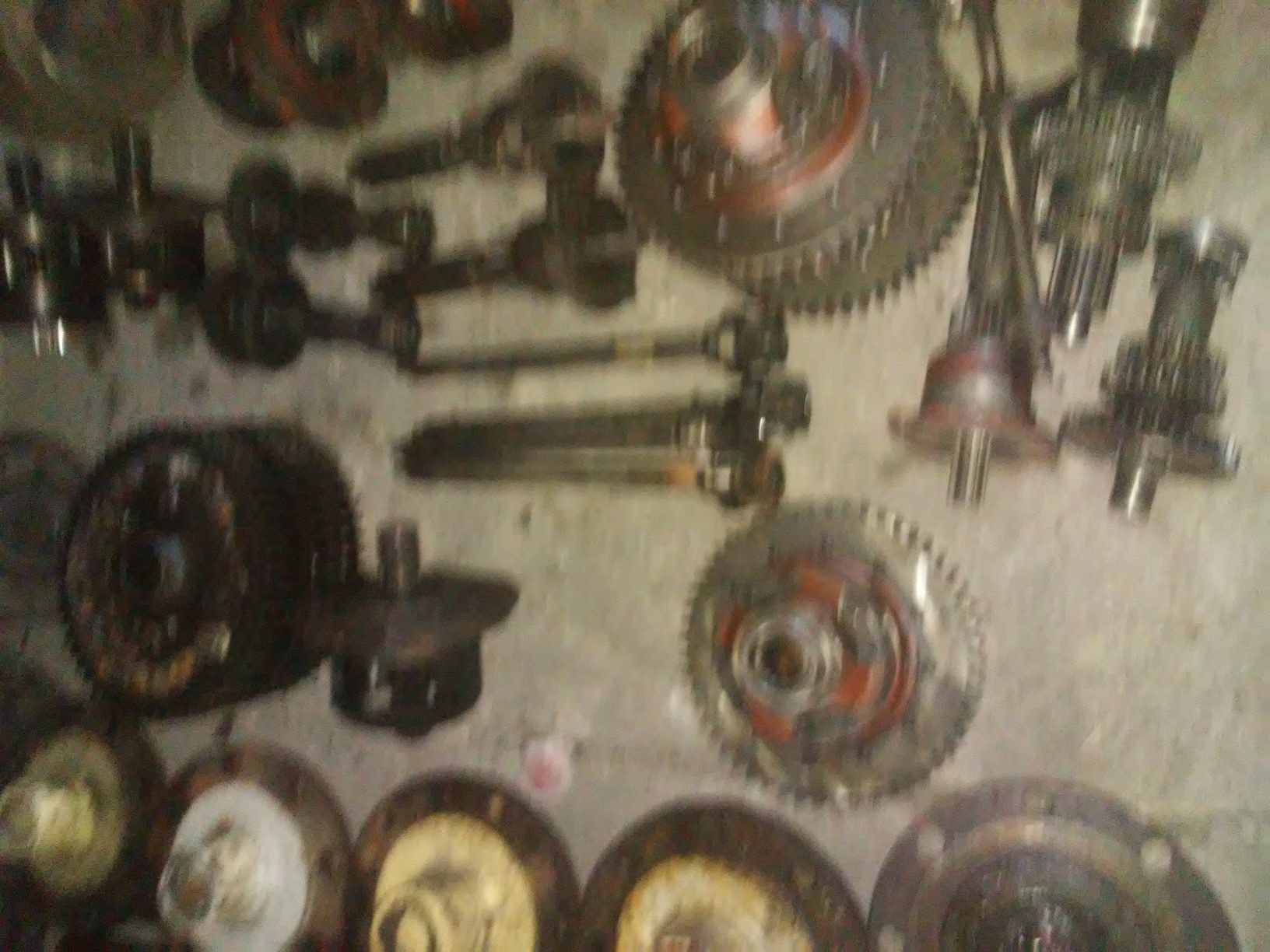 Bizon czesci.  Mechanizm różnicowy Skrzyni biegow kolo zwolnicy tryby