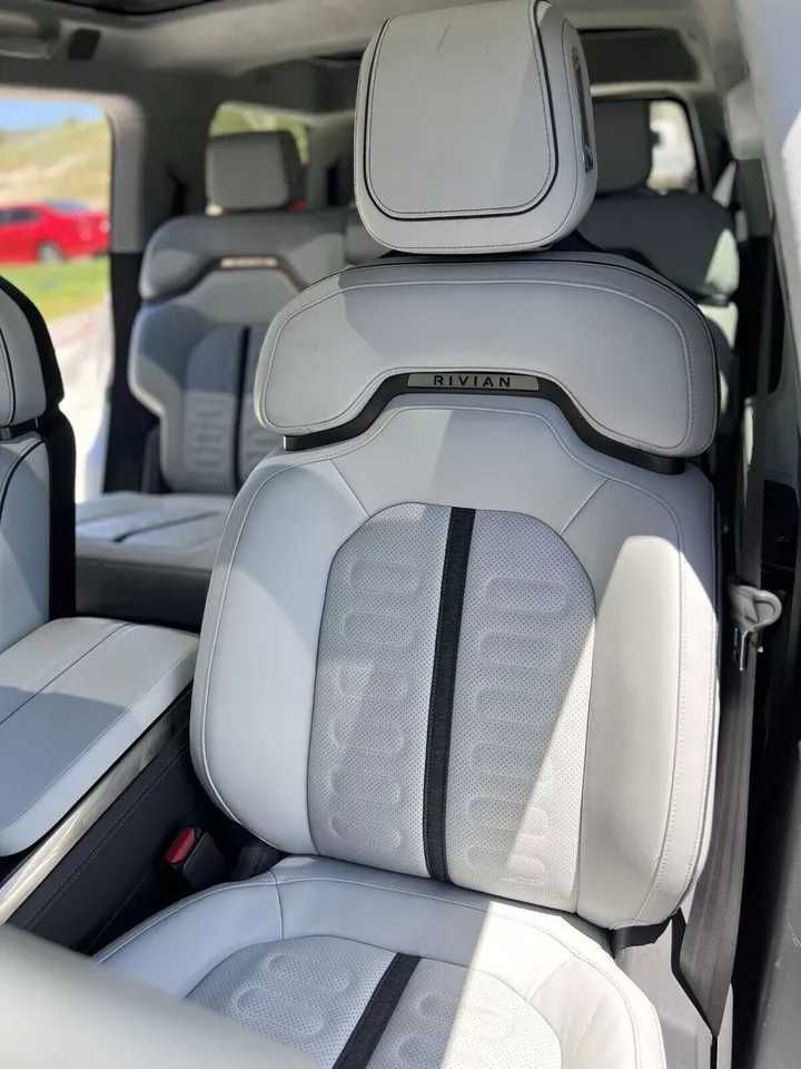 2023 Rivian R1S Adventure