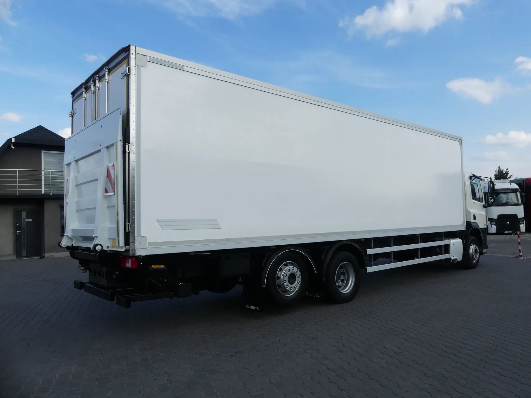 DAF CF 370 / 6x2 / CHŁODNIA 9.50 + WINDA / EURO 6 /  Ładowność 13450 kg / Idealny stan / AGREGAT CARRIER SUPRA 850 / 23 PAL