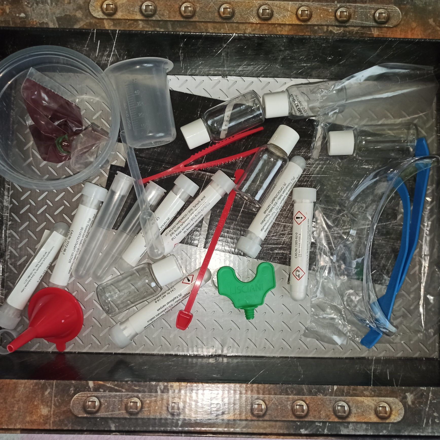 150 Eksperymentów Chemicznych Lisciani