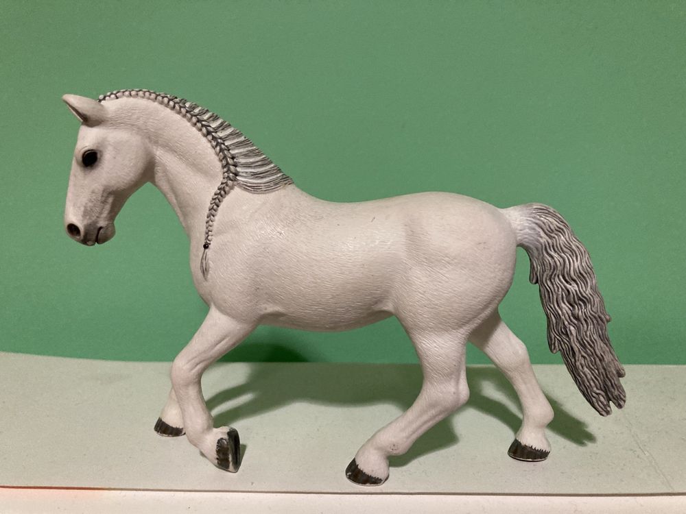 konik Schleich biały