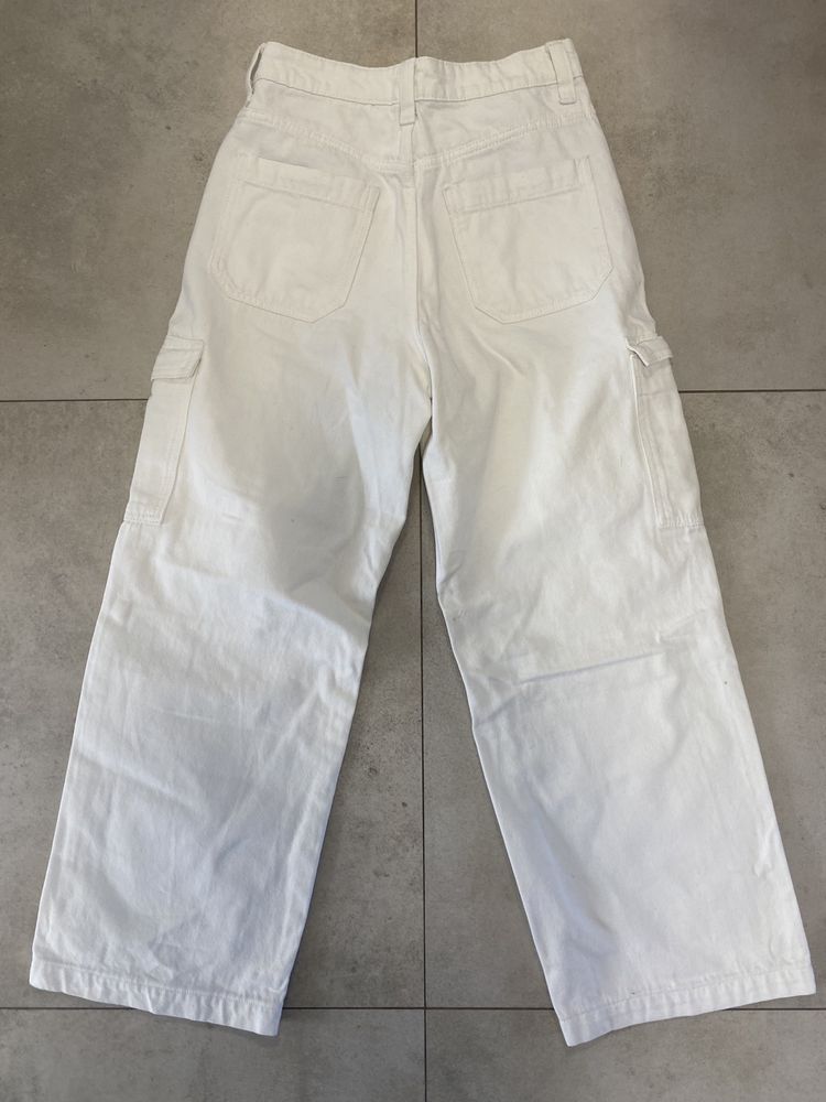 Białe spodnie cargo H&M
