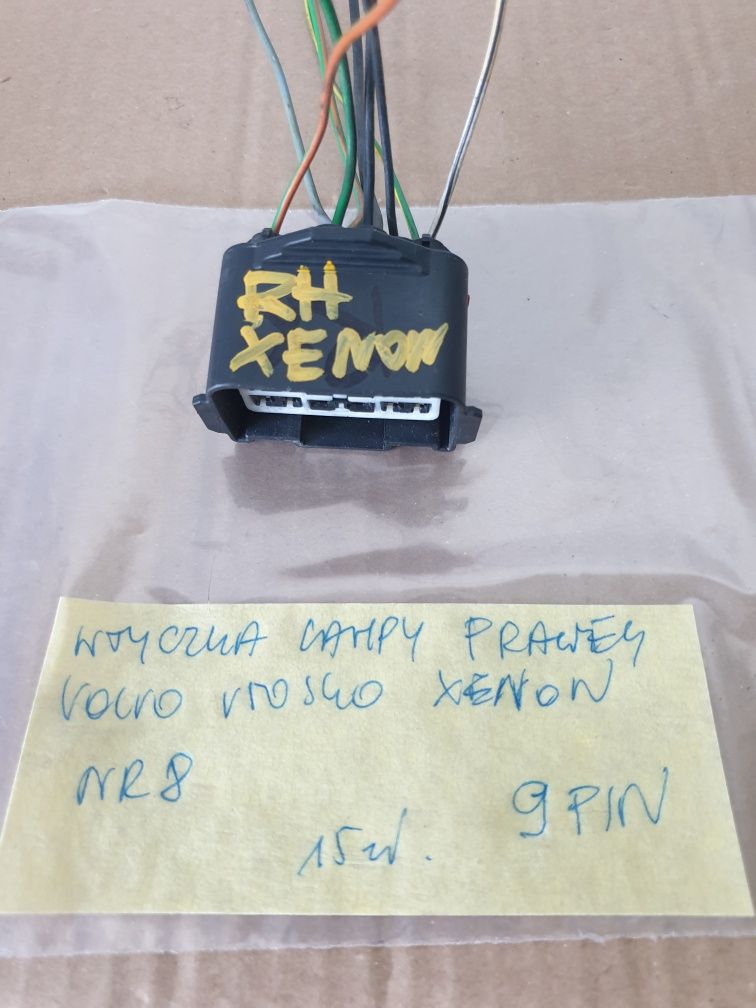 wtyczka lampy prawej volvo v50 s50 xenon  9 pin  nr 8