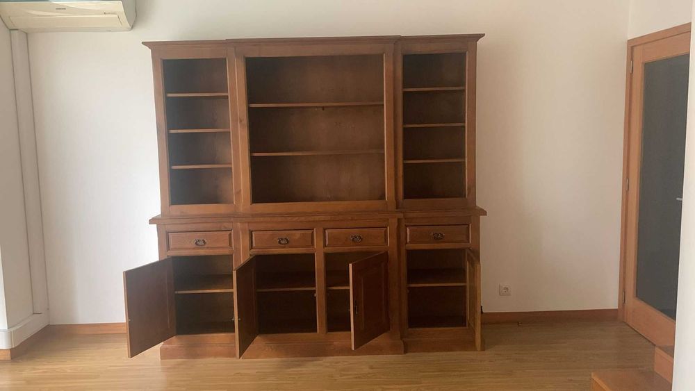 Móvel de Sala Grande em Carvalho