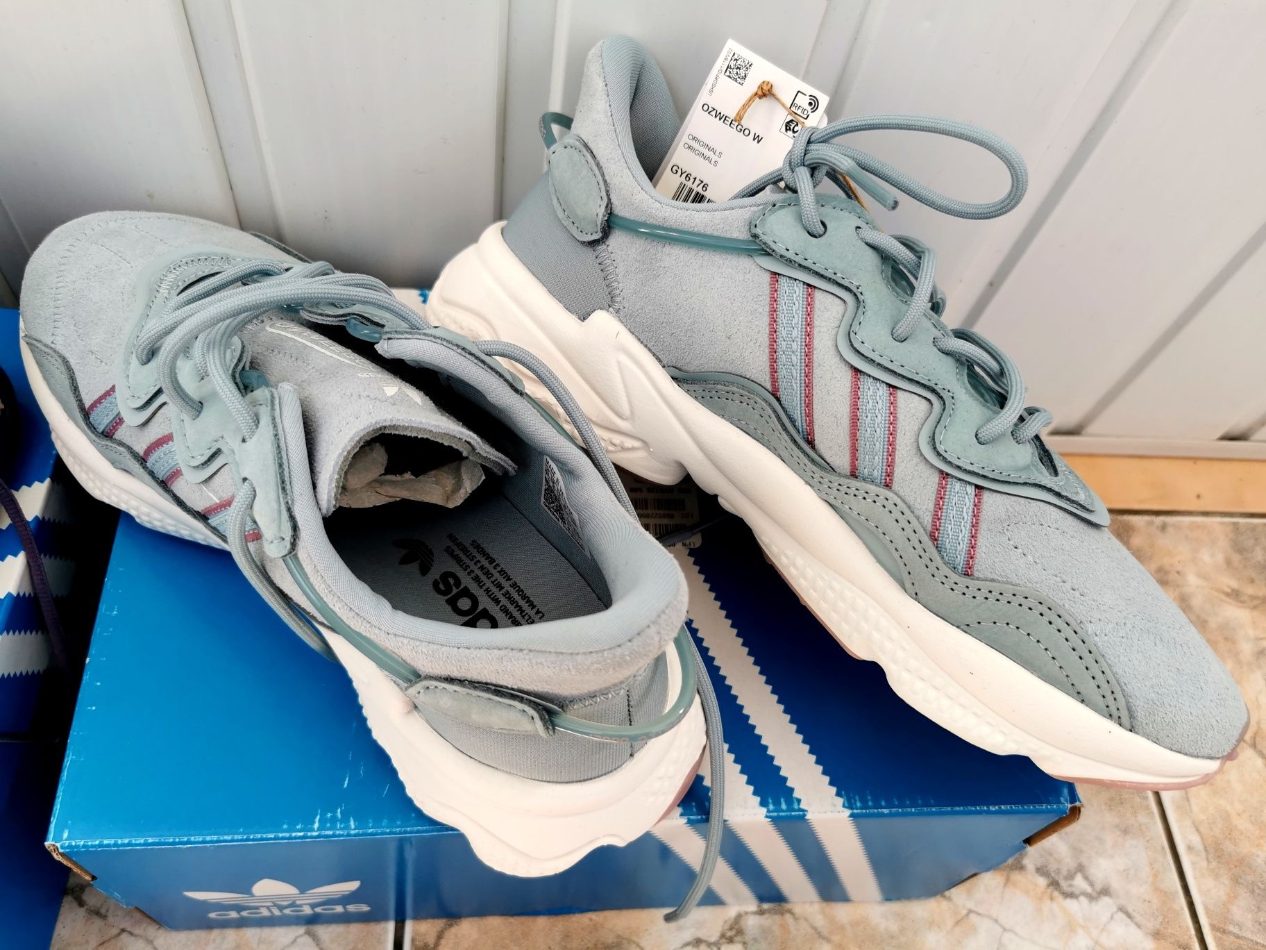 Adidas ozweego w кросівки жіночі