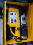 Máquina perfuradora com base magnética - Marca Atlas Copco - Usado