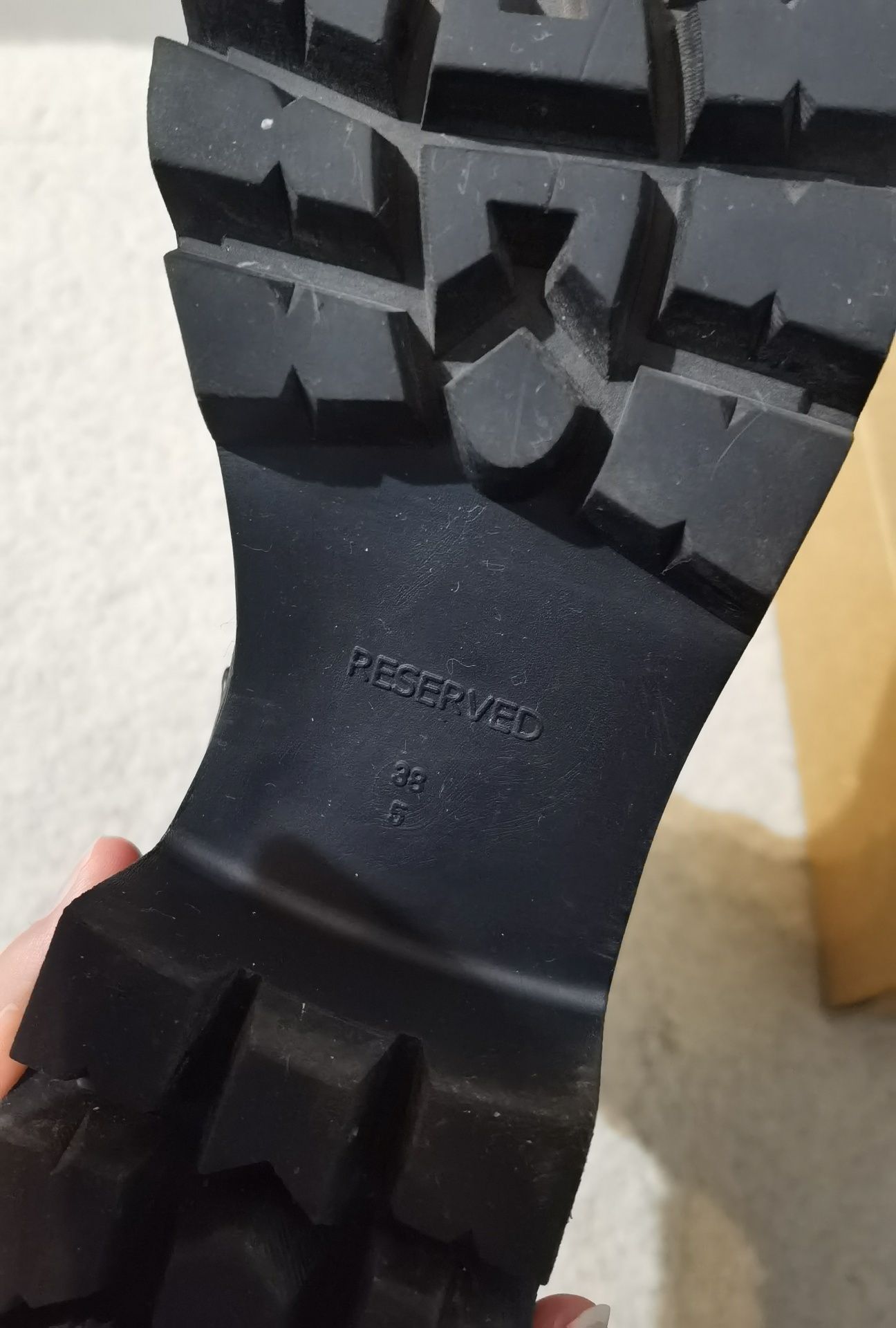 Buty kozaki Reserved czarne wiązane gruba podeszwa rozmiar 38